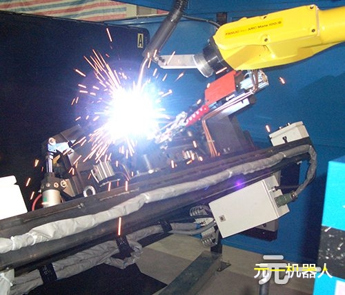 机器人焊接加工都是如何生产的？